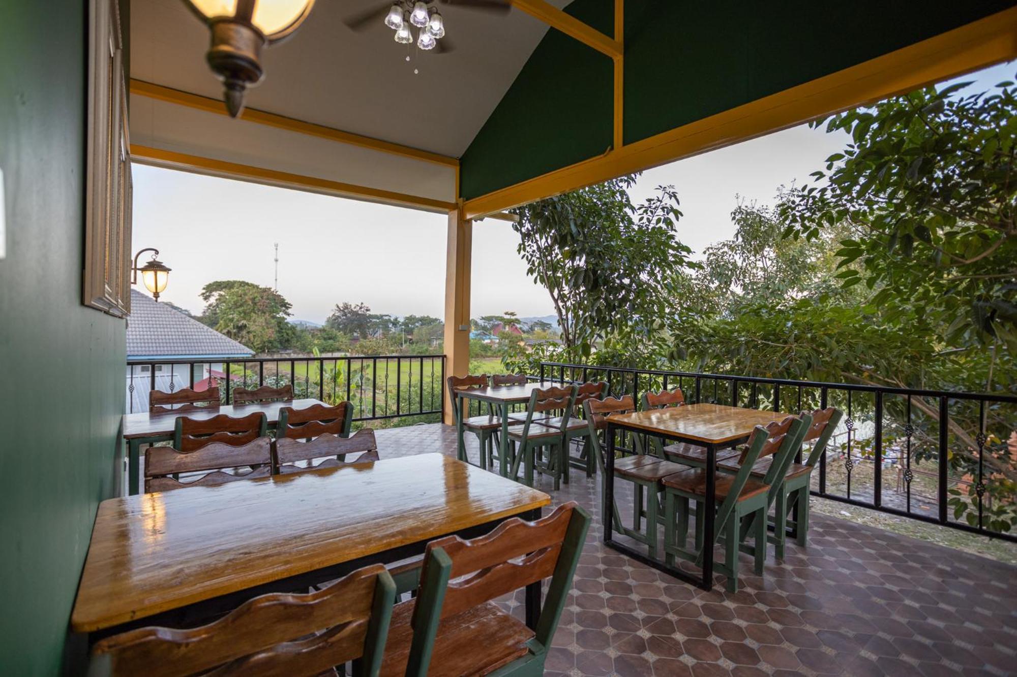 Mana-An Lake Hill Resort มานาอันเลคฮิลล์รีสอร์ต Csiangmaj Kültér fotó